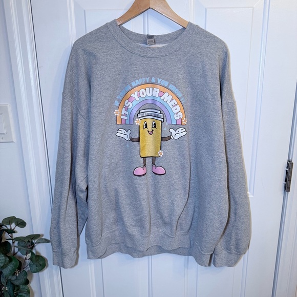Gildan Tops - Gildan Gray Graphic Sweatshirt with Fun Design